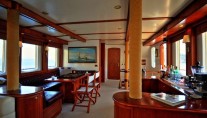 Classic Yacht El Bandido -  Formal Dining